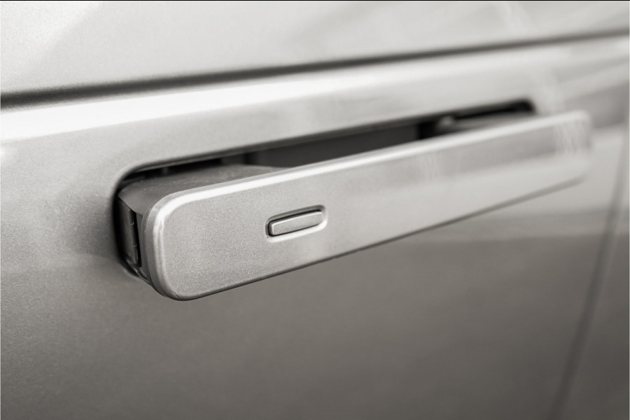 Land Rover Range Rover Velar 2.0 P300 Turbo AWD R-Dynamic HSE Pano ACC Luchtvering Leder LED 21"