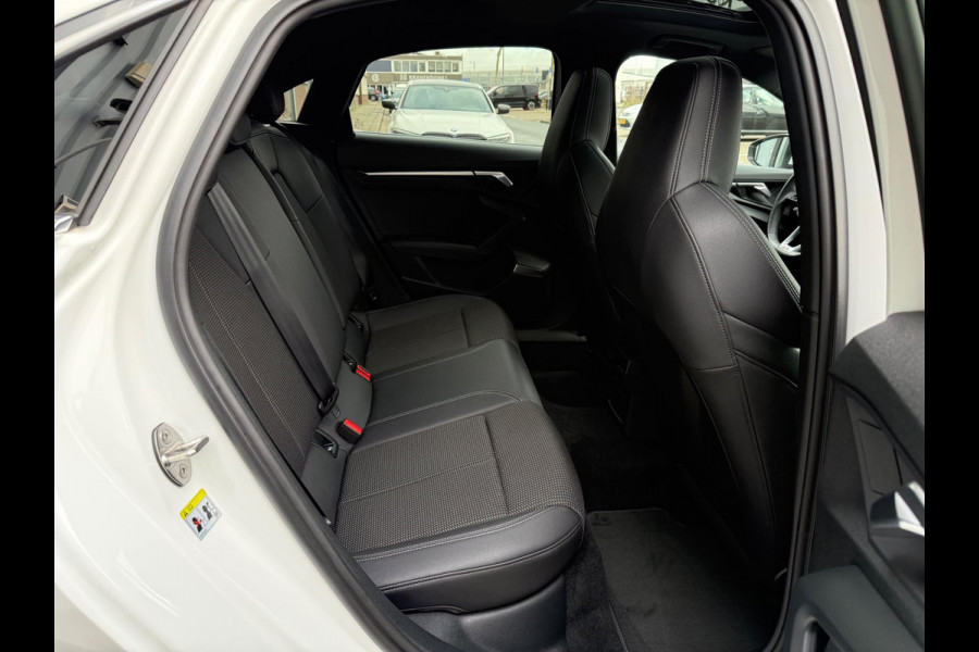 Audi A3 Limousine 35 TFSI S edition S18/LEER/NAV/MATRIX/PANO