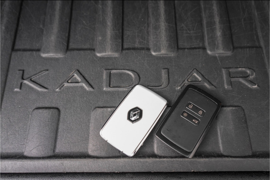 Renault Kadjar 1.3 TCe Black Edition Pano Stoelverw Bose Voorruit Verw 19"