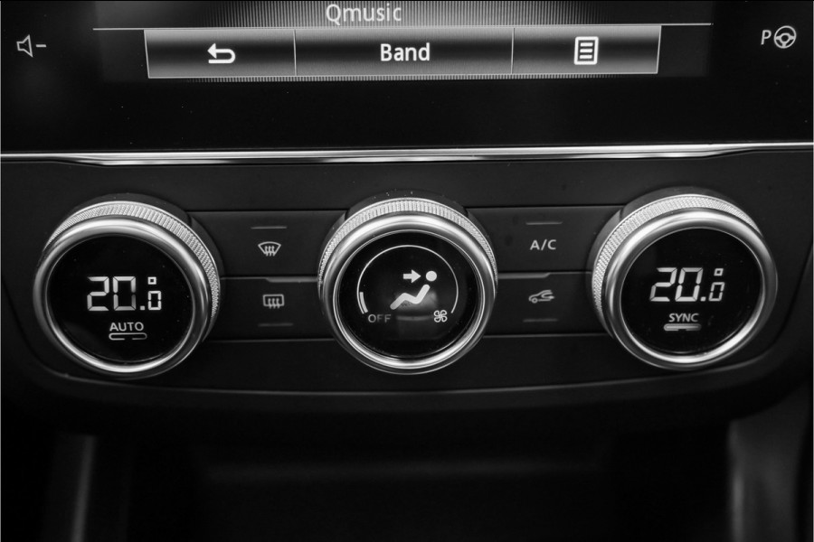 Renault Kadjar 1.3 TCe Black Edition Pano Stoelverw Bose Voorruit Verw 19"