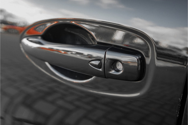 Renault Kadjar 1.3 TCe Black Edition Pano Stoelverw Bose Voorruit Verw 19"