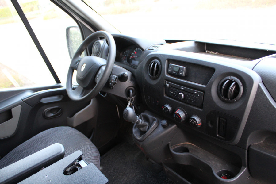 Renault Master T35 2.3 dCi 130PK Euro6 L2H2 ✓ Trekhaak 2500KG ✓ Imperiaal ✓ airco