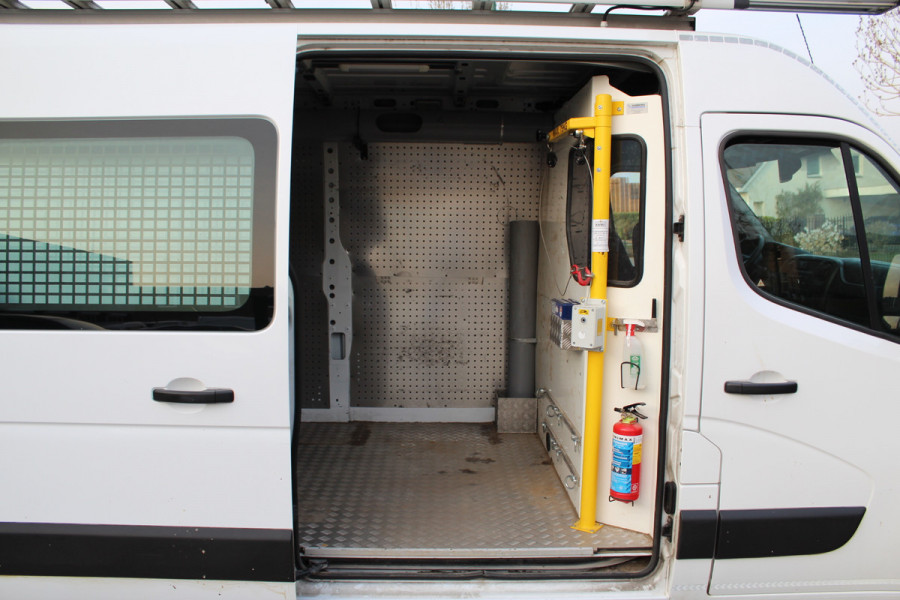 Renault Master T35 2.3 dCi 130PK Euro6 L2H2 ✓ Trekhaak 2500KG ✓ Imperiaal ✓ airco