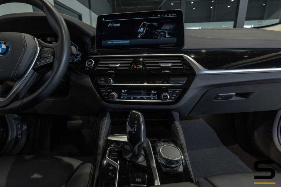 BMW 5 Serie Touring 530e xDrive Business Edition Plus|1eig