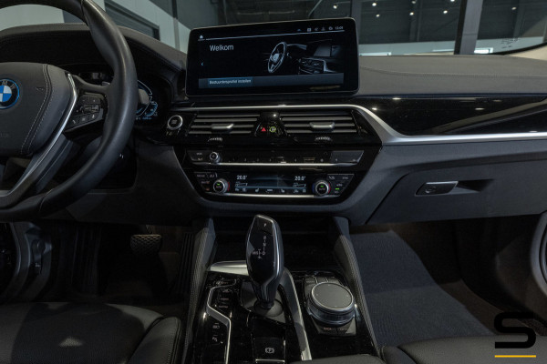 BMW 5 Serie Touring 530e xDrive Business Edition Plus|1eig