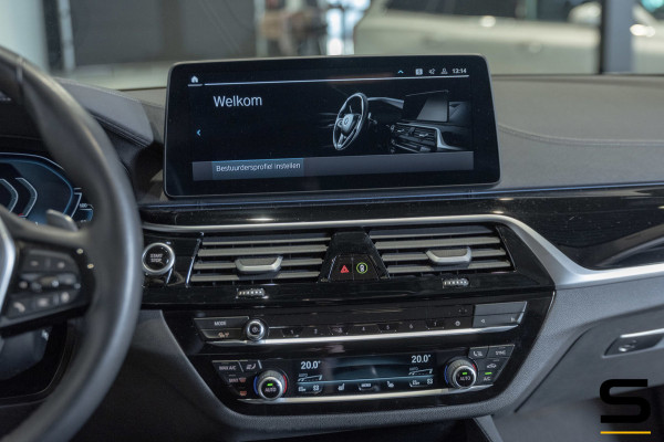 BMW 5 Serie Touring 530e xDrive Business Edition Plus|1eig