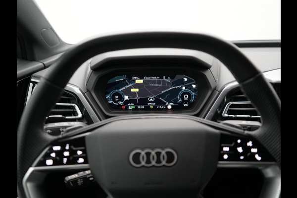 Audi Q4 e-tron Sportback 35 S edition 55 kWh 2 x S-Line INCL BTW | Adaptive Cruise | Camera | Sportstoelen Verwarmd | 20"L.M | Apple Carplay | Parkassist | Virtual | El. Achterklep |