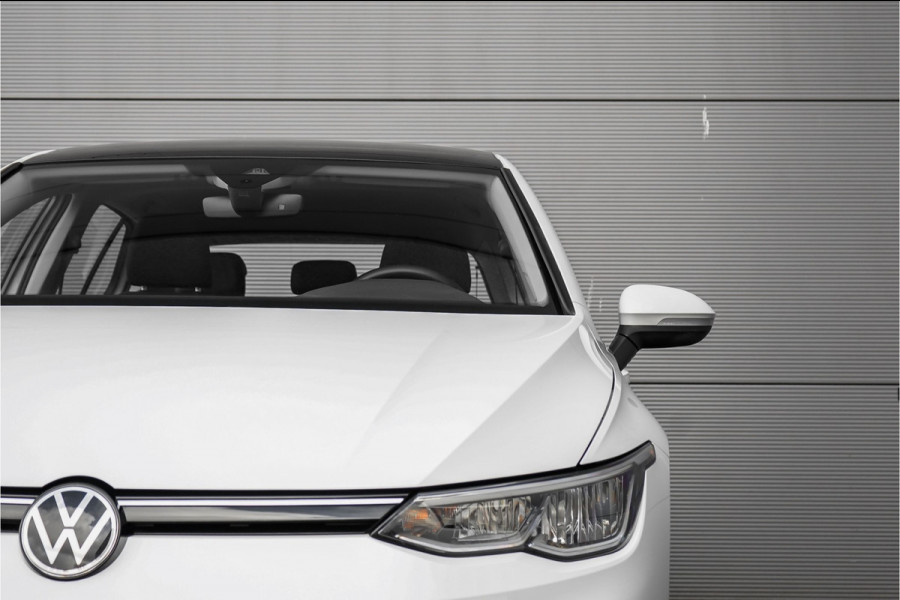 Volkswagen Golf 1.5 eTSI Pano Virtual Dash Camera ACC