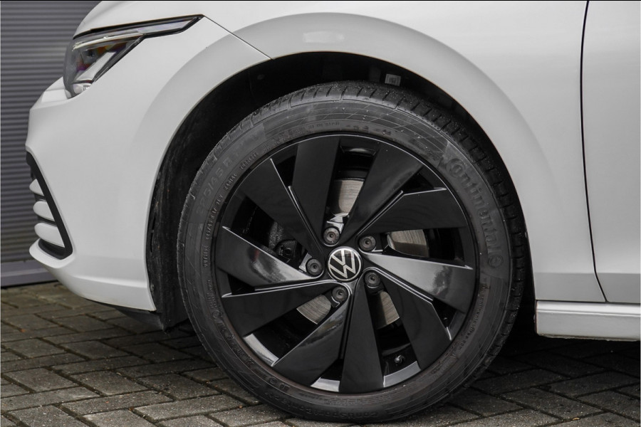 Volkswagen Golf 1.5 eTSI Pano Virtual Dash Camera ACC