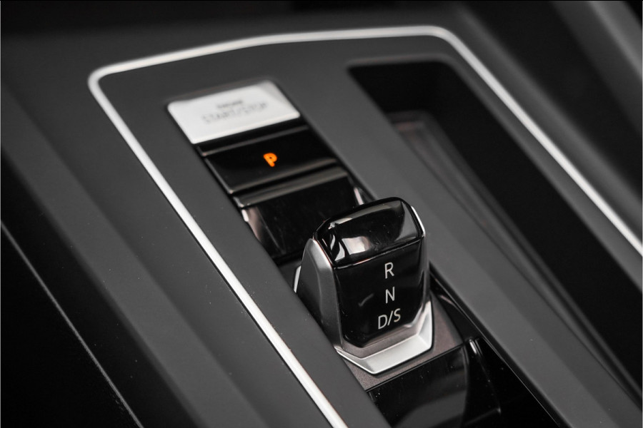 Volkswagen Golf 1.5 eTSI Pano Virtual Dash Camera ACC