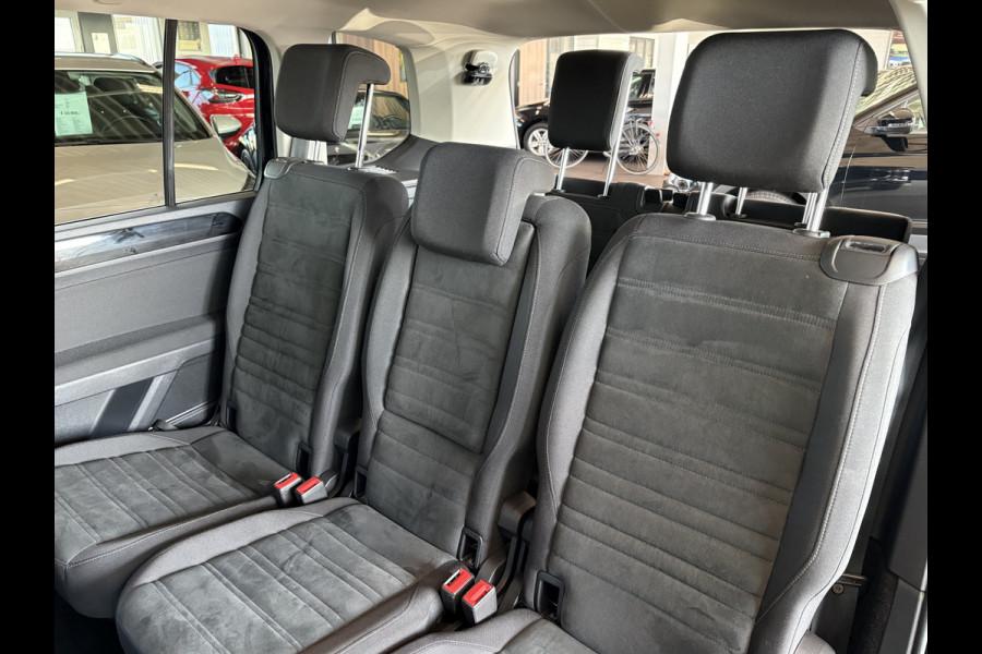 Volkswagen Touran 1.5 TSi 150pk Highline 7-persoons NAVI/CARPLAY/CLIMA/ADAPT.CRUISE/PDC/STOELVERWARMING