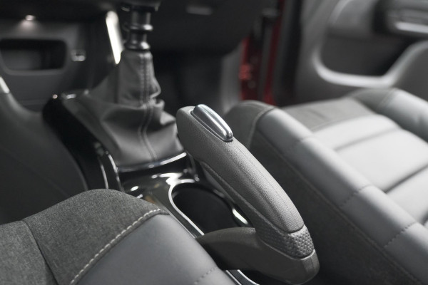 Citroën C3 Aircross PureTech 110 Feel | Trekhaak | Camera | Apple Carplay