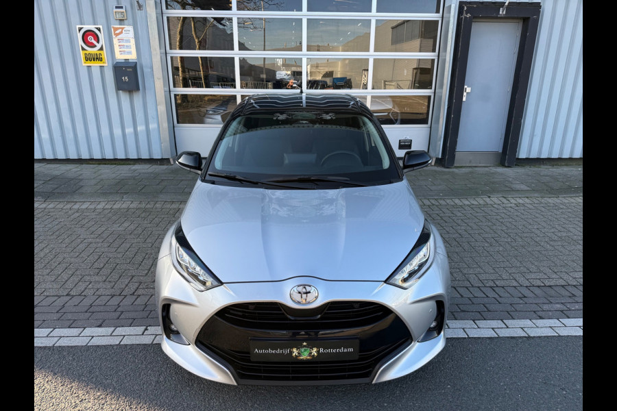Toyota Yaris 1.5 Hybrid 130 Executive Apple CarPlay Bi-Tone