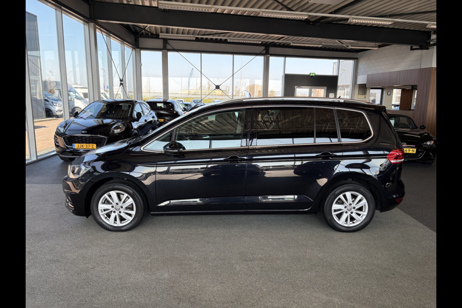 Volkswagen Touran 1.5 TSi 150pk Highline 7-persoons NAVI/CARPLAY/CLIMA/ADAPT.CRUISE/PDC/STOELVERWARMING