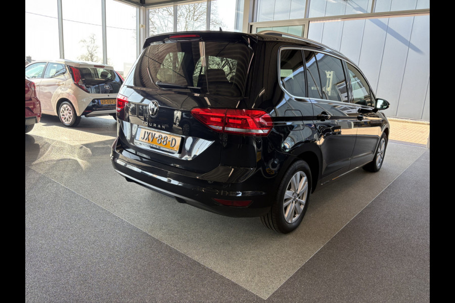 Volkswagen Touran 1.5 TSi 150pk Highline 7-persoons NAVI/CARPLAY/CLIMA/ADAPT.CRUISE/PDC/STOELVERWARMING