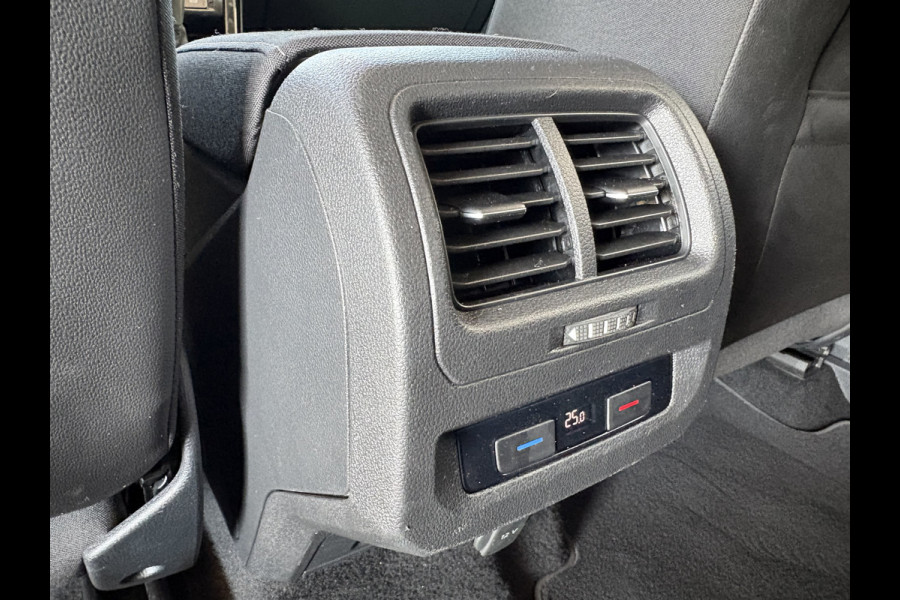 Volkswagen Touran 1.5 TSi 150pk Highline 7-persoons NAVI/CARPLAY/CLIMA/ADAPT.CRUISE/PDC/STOELVERWARMING