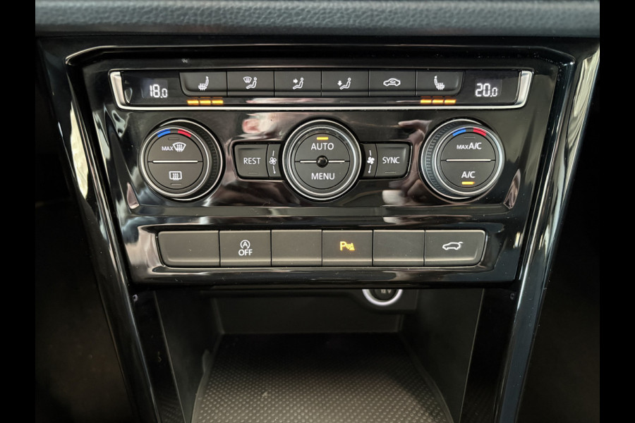 Volkswagen Touran 1.5 TSi 150pk Highline 7-persoons NAVI/CARPLAY/CLIMA/ADAPT.CRUISE/PDC/STOELVERWARMING