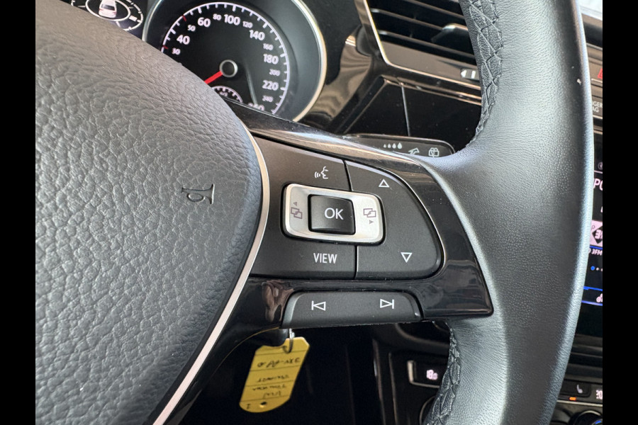 Volkswagen Touran 1.5 TSi 150pk Highline 7-persoons NAVI/CARPLAY/CLIMA/ADAPT.CRUISE/PDC/STOELVERWARMING