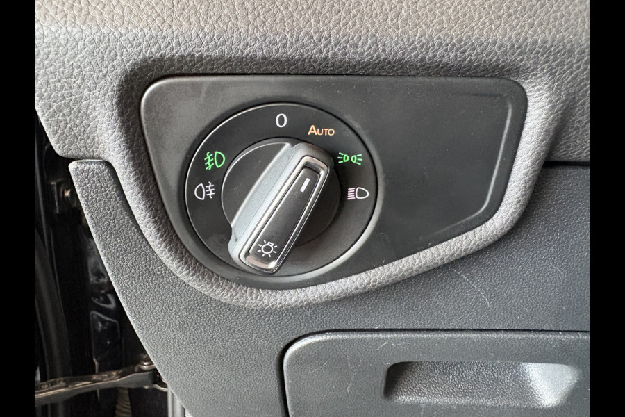 Volkswagen Touran 1.5 TSi 150pk Highline 7-persoons NAVI/CARPLAY/CLIMA/ADAPT.CRUISE/PDC/STOELVERWARMING