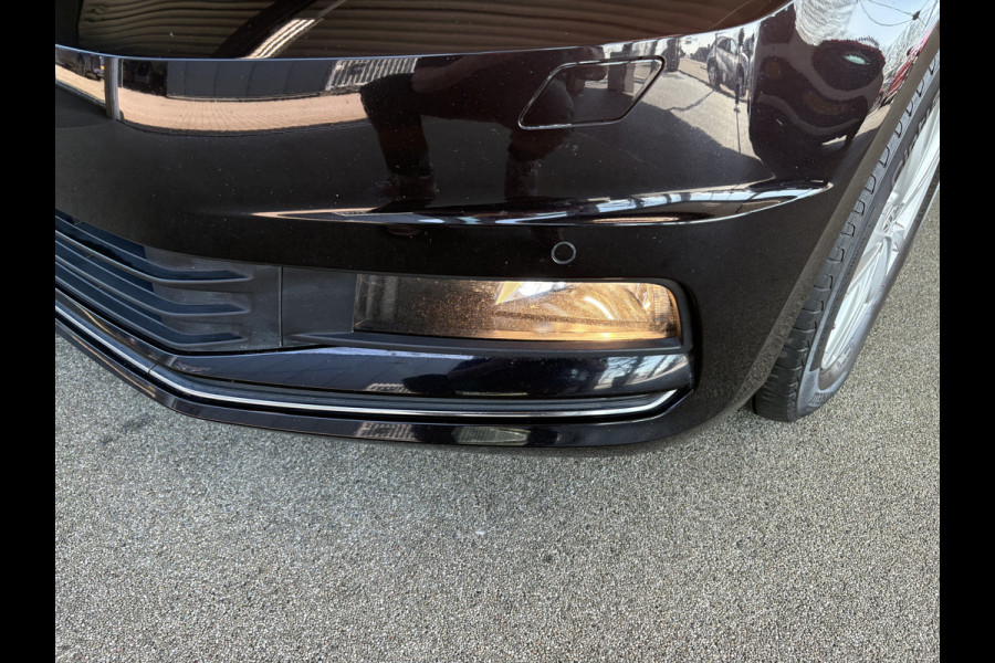 Volkswagen Touran 1.5 TSi 150pk Highline 7-persoons NAVI/CARPLAY/CLIMA/ADAPT.CRUISE/PDC/STOELVERWARMING