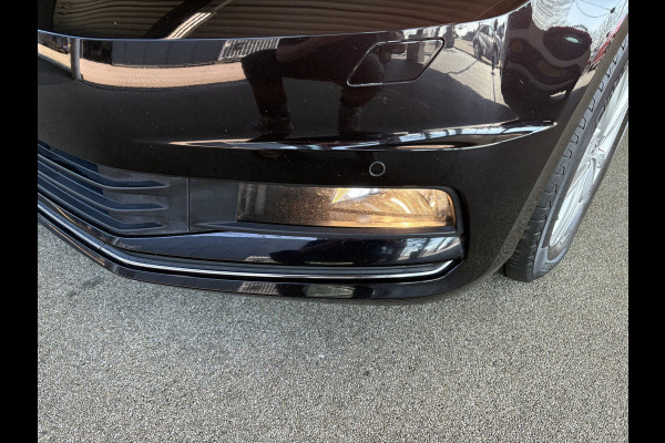 Volkswagen Touran 1.5 TSi 150pk Highline 7-persoons NAVI/CARPLAY/CLIMA/ADAPT.CRUISE/PDC/STOELVERWARMING