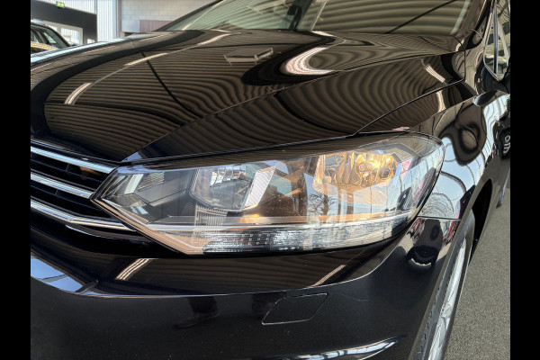 Volkswagen Touran 1.5 TSi 150pk Highline 7-persoons NAVI/CARPLAY/CLIMA/ADAPT.CRUISE/PDC/STOELVERWARMING