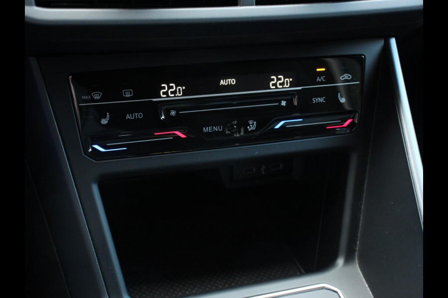 Volkswagen Polo 1.0 TSI 70kW DSG R-Line Design Pack | iQ light | Navigatie | Apple Carplay/Android Auto | Camera | Climate Control | Adaptive Cruise Control | Lichtmetalen velgen | Led | Parkeer sensoren