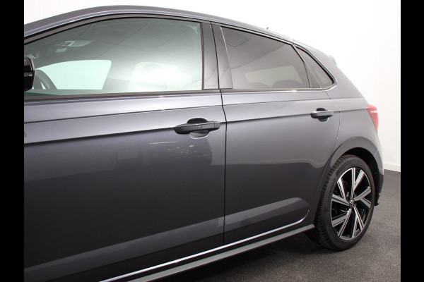 Volkswagen Polo 1.0 TSI 70kW DSG R-Line Design Pack | iQ light | Navigatie | Apple Carplay/Android Auto | Camera | Climate Control | Adaptive Cruise Control | Lichtmetalen velgen | Led | Parkeer sensoren