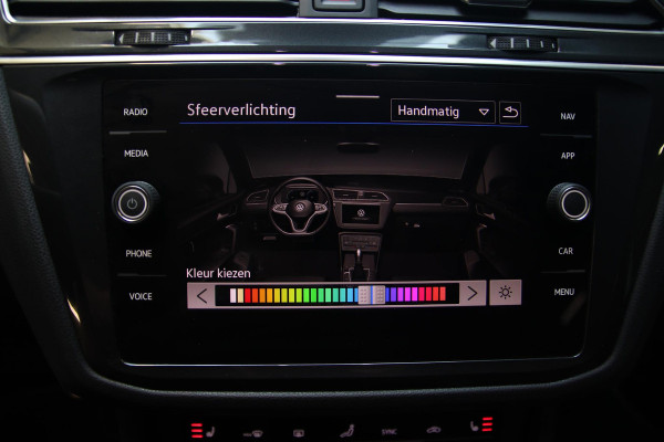 Volkswagen Tiguan 2.0 TSI 4Motion 3x R-line PANO-HUD-IQ LED-TREKHAAK
