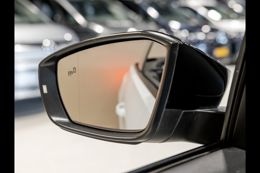 Volkswagen T-Roc Cabrio 1.5 TSI R-Line / 150pk / Beats / Leder / Stoelverwarming / Dodehoek herkenning /