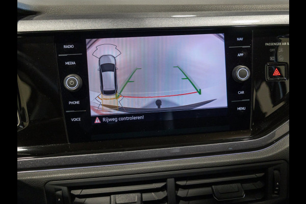 Volkswagen Taigo 1.5 TSI Style / 150pk / Trekhaak / Stoelverwarming / Achteruitrij camera /