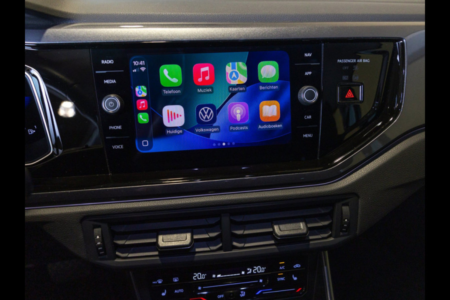 Volkswagen Taigo 1.5 TSI Style / 150pk / Trekhaak / Stoelverwarming / Achteruitrij camera /
