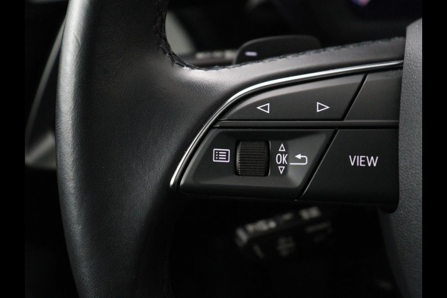 Audi A3 Limousine 30 TFSI Advanced edition | Stoelverwarming | Adaptive Cruise | Trekhaak | Carplay | LED | PDC | Navigatie | DAB