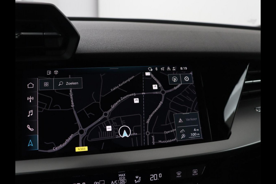 Audi A3 Limousine 30 TFSI Advanced edition | Stoelverwarming | Adaptive Cruise | Trekhaak | Carplay | LED | PDC | Navigatie | DAB