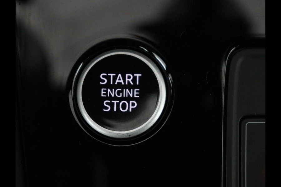 Audi A3 Limousine 30 TFSI Advanced edition | Stoelverwarming | Adaptive Cruise | Trekhaak | Carplay | LED | PDC | Navigatie | DAB