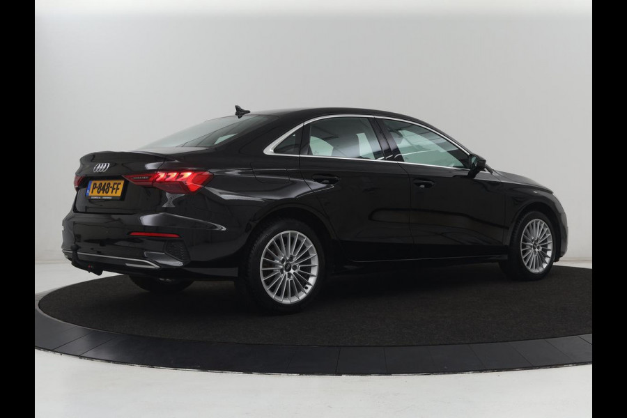Audi A3 Limousine 30 TFSI Advanced edition | Stoelverwarming | Adaptive Cruise | Trekhaak | Carplay | LED | PDC | Navigatie | DAB