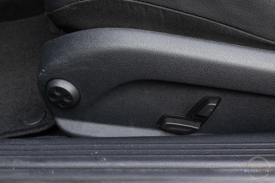 Mercedes-Benz C-Klasse Coupé 180 Premium Plus Pack PANO 360 Camera AMG