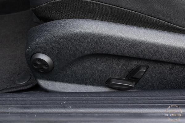 Mercedes-Benz C-Klasse Coupé 180 Premium Plus Pack PANO 360 Camera AMG