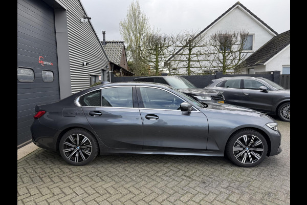 BMW 3-serie 330e | 360* Camera | Navigatie | Lederen Bekleding | DAB | Trekhaak |