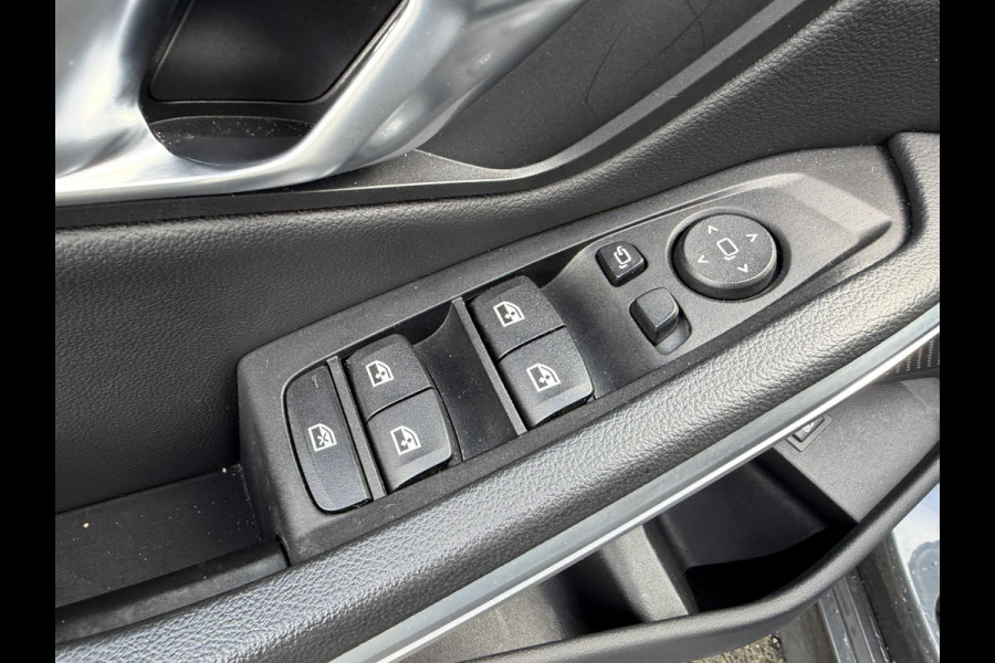 BMW 3-serie 330e | 360* Camera | Navigatie | Lederen Bekleding | DAB | Trekhaak |