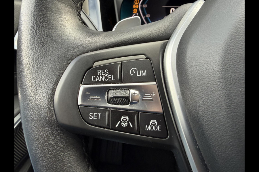 BMW 3-serie 330e | 360* Camera | Navigatie | Lederen Bekleding | DAB | Trekhaak |