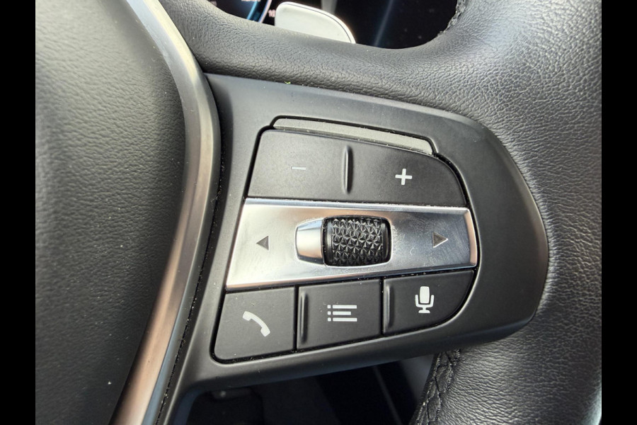 BMW 3-serie 330e | 360* Camera | Navigatie | Lederen Bekleding | DAB | Trekhaak |