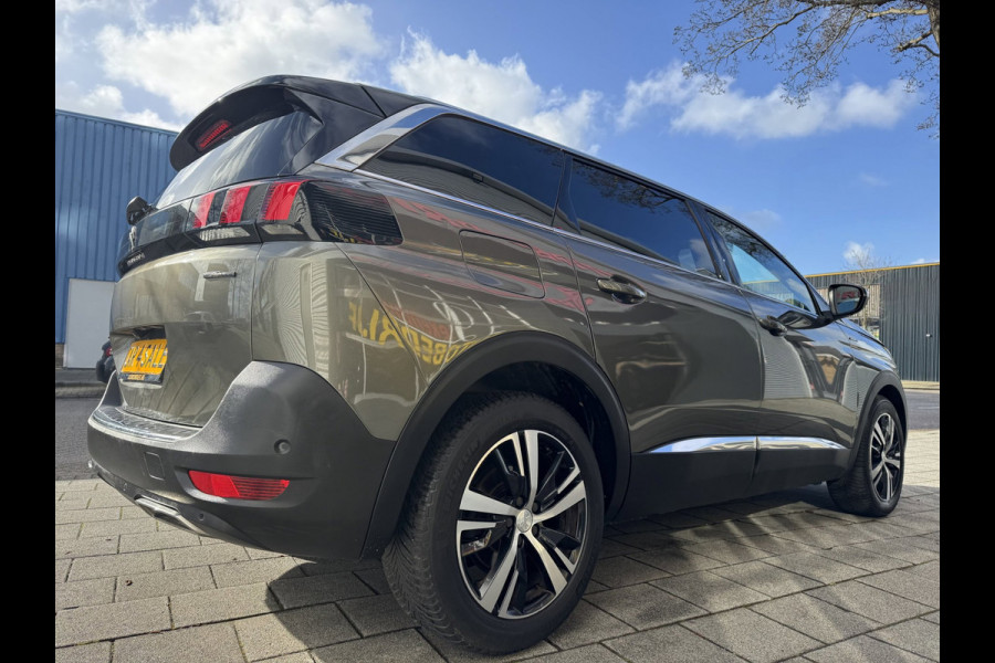 Peugeot 5008 1.2 PureTech GT-Line 7P - AUTOMAAT I Panorama dak I Navigatie / Apple CarPlay I 1/2 Leer I Sport pakket I Dealer ond.
