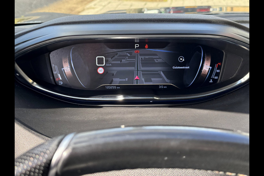 Peugeot 5008 1.2 PureTech GT-Line 7P - AUTOMAAT I Panorama dak I Navigatie / Apple CarPlay I 1/2 Leer I Sport pakket I Dealer ond.