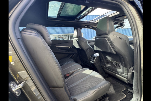 Peugeot 5008 1.2 PureTech GT-Line 7P - AUTOMAAT I Panorama dak I Navigatie / Apple CarPlay I 1/2 Leer I Sport pakket I Dealer ond.