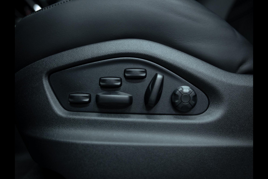 Porsche Cayenne Coupé 3.0 E-Hybrid Black Edition | Sportuitlaat | Stoelverwarming en verkoeling | Sport Chrono |
