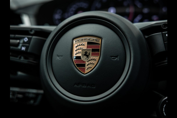 Porsche Cayenne Coupé 3.0 E-Hybrid Black Edition | Sportuitlaat | Stoelverwarming en verkoeling | Sport Chrono |