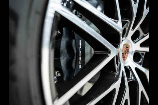 Porsche Cayenne Coupé 3.0 E-Hybrid Black Edition | Sportuitlaat | Stoelverwarming en verkoeling | Sport Chrono |