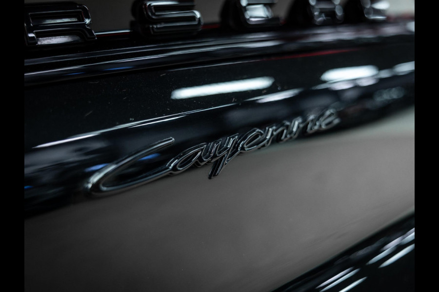 Porsche Cayenne Coupé 3.0 E-Hybrid Black Edition | Sportuitlaat | Stoelverwarming en verkoeling | Sport Chrono |