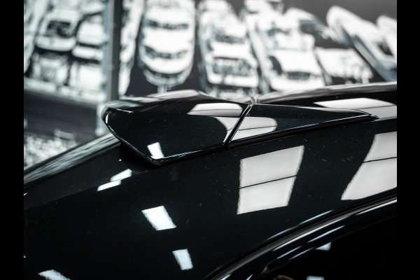 Porsche Cayenne Coupé 3.0 E-Hybrid Black Edition | Sportuitlaat | Stoelverwarming en verkoeling | Sport Chrono |